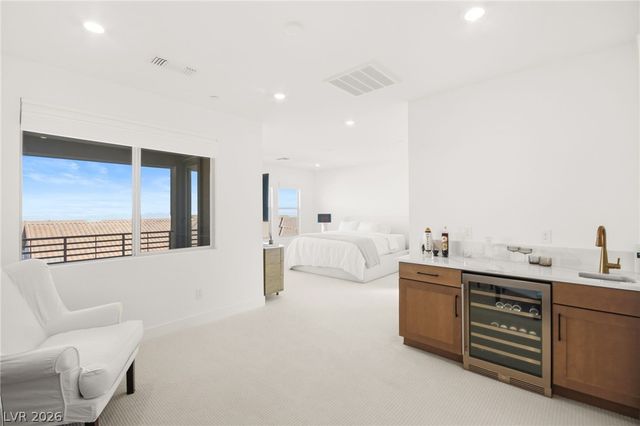 194 Harris Peak Street, Las Vegas, NV 89138