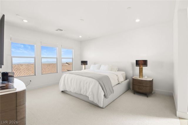 194 Harris Peak Street, Las Vegas, NV 89138