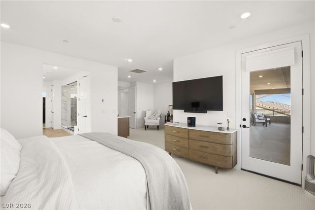 194 Harris Peak Street, Las Vegas, NV 89138