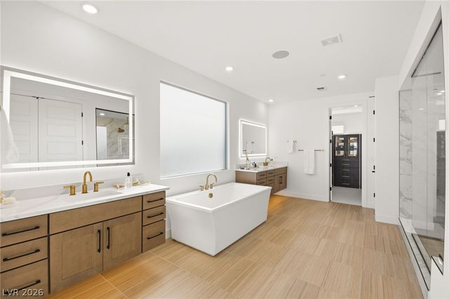 194 Harris Peak Street, Las Vegas, NV 89138