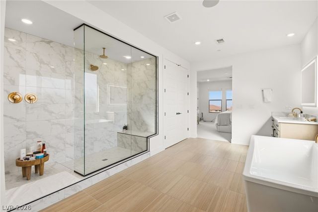 194 Harris Peak Street, Las Vegas, NV 89138