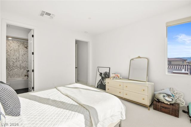 194 Harris Peak Street, Las Vegas, NV 89138