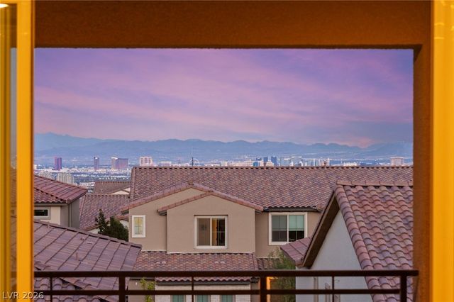 194 Harris Peak Street, Las Vegas, NV 89138