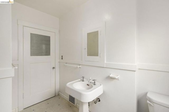546 North Street, Oakland, CA 94609