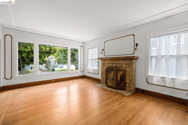 546 North Street, Oakland, CA 94609
