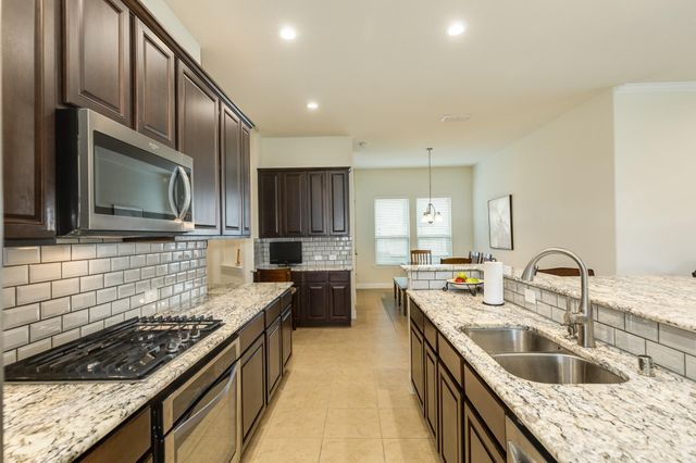 2329 Vineyard Terrace Lane, League City, TX 77573