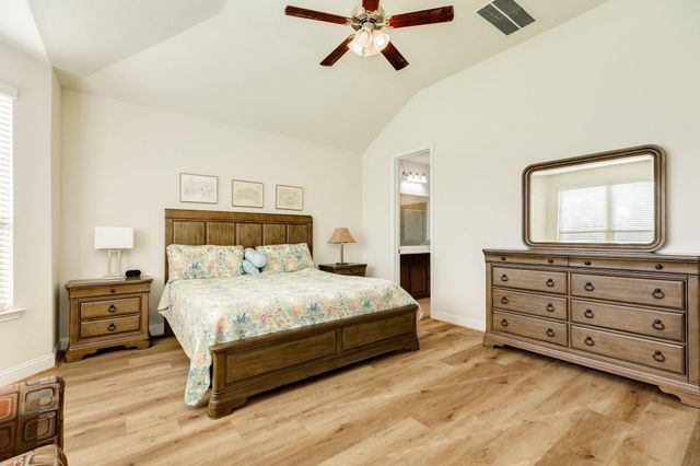 2329 Vineyard Terrace Lane, League City, TX 77573