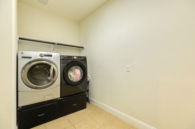 2329 Vineyard Terrace Lane, League City, TX 77573