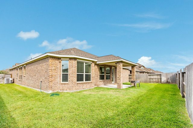 2329 Vineyard Terrace Lane, League City, TX 77573