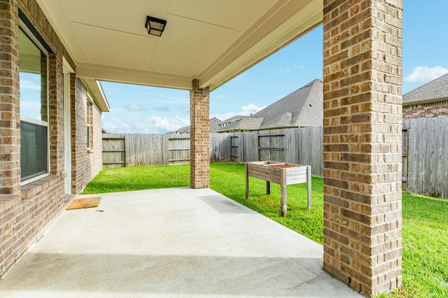 2329 Vineyard Terrace Lane, League City, TX 77573