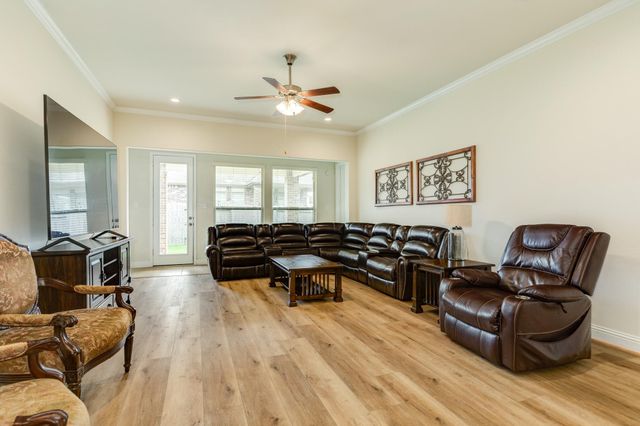2329 Vineyard Terrace Lane, League City, TX 77573