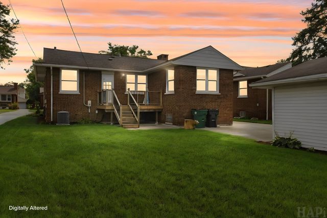 1512 Portsmouth Avenue, Westchester, IL 60154