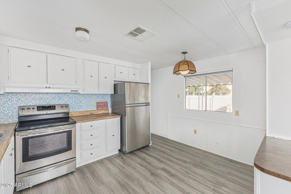 Image 16 of property listing at 16225 N 29th St -- 28, Phoenix, AZ 85032