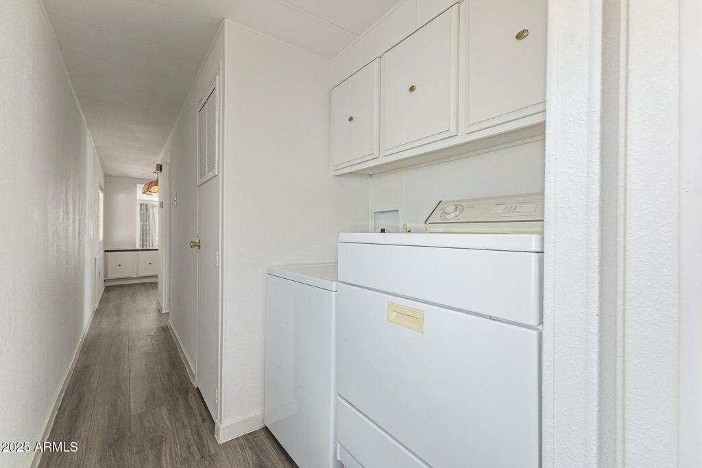 Image 28 of property listing at 16225 N 29th St -- 28, Phoenix, AZ 85032