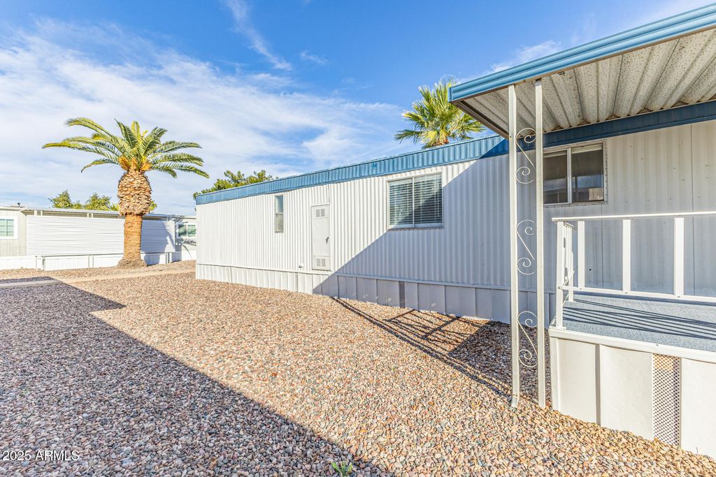 Image 31 of property listing at 16225 N 29th St -- 28, Phoenix, AZ 85032