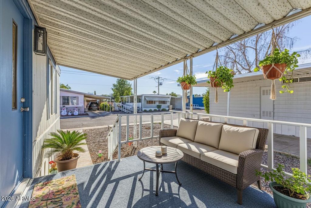 Image 5 of property listing at 16225 N 29th St -- 28, Phoenix, AZ 85032
