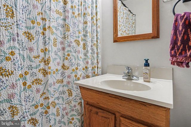 18 HOLLY STREET, Mount Holly Springs, PA 17065