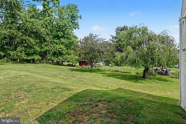18 HOLLY STREET, Mount Holly Springs, PA 17065