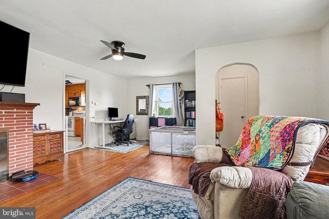 18 HOLLY STREET, Mount Holly Springs, PA 17065