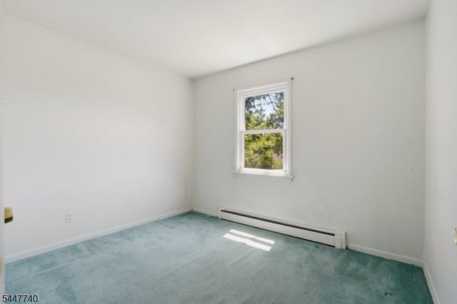 11 Ray Ave, Leonia Boro, NJ 07605