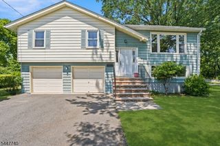 11 Ray Ave, Leonia Boro, NJ 07605