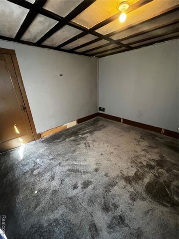 12724 Strathmoor Street, Detroit, MI 48227