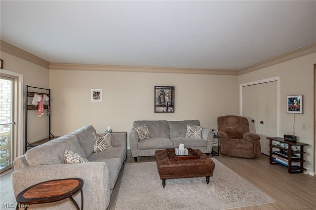 1139 Harwich Court, Rocky River, OH 44116