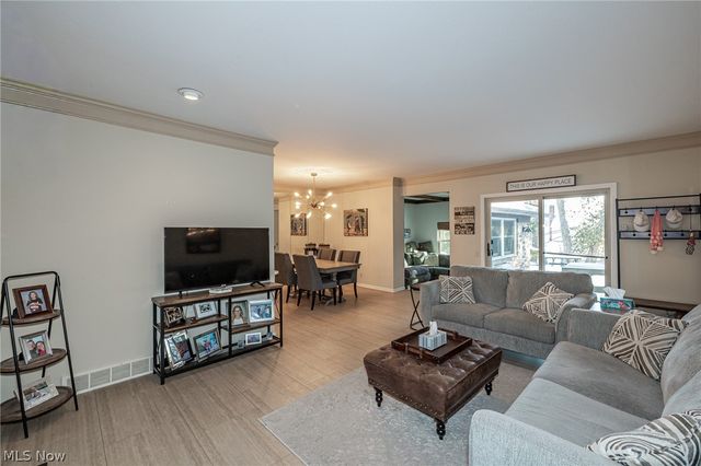 1139 Harwich Court, Rocky River, OH 44116