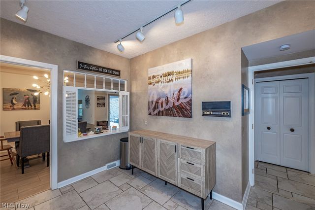 1139 Harwich Court, Rocky River, OH 44116