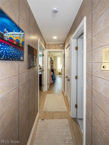 1139 Harwich Court, Rocky River, OH 44116