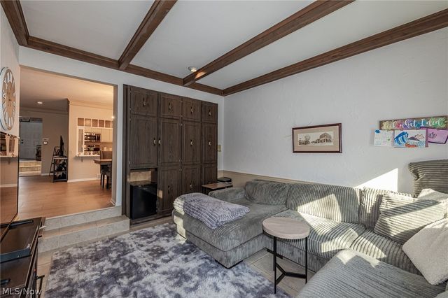 1139 Harwich Court, Rocky River, OH 44116