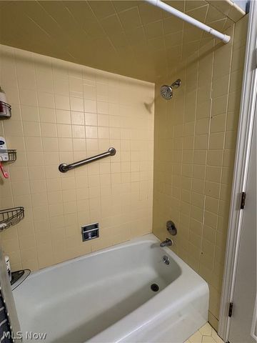 1139 Harwich Court, Rocky River, OH 44116