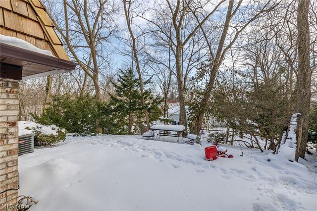 1139 Harwich Court, Rocky River, OH 44116