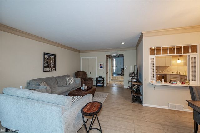 1139 Harwich Court, Rocky River, OH 44116