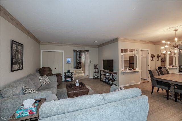 1139 Harwich Court, Rocky River, OH 44116