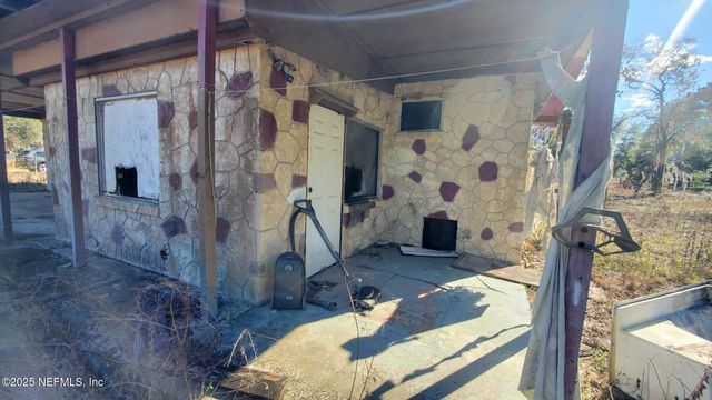 219 ANTHONY Avenue, Interlachen, FL 32148