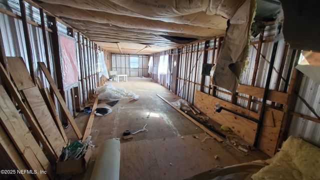 219 ANTHONY Avenue, Interlachen, FL 32148