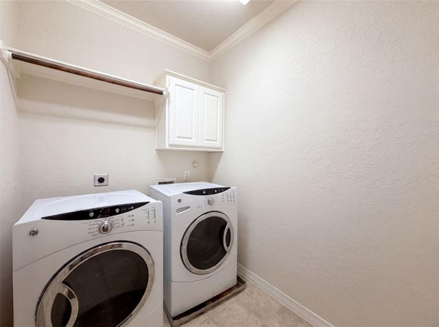 2942 Royal Oaks Crest, Houston, TX 77082