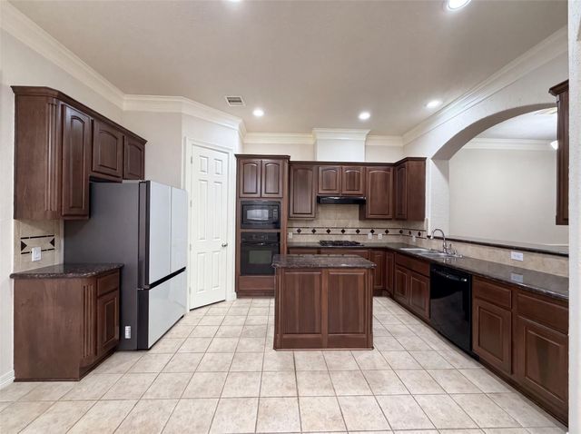 2942 Royal Oaks Crest, Houston, TX 77082