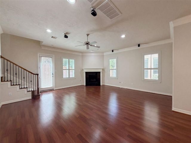 2942 Royal Oaks Crest, Houston, TX 77082