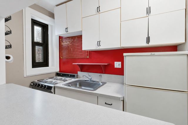 7666 Austin St Apt 4K, New York City, NY 11375