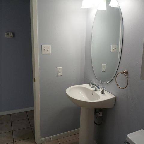 18 Townhouse Lane 18, Trinity, TX 75862