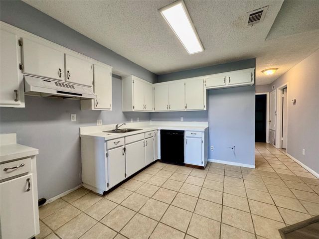 18 Townhouse Lane 18, Trinity, TX 75862