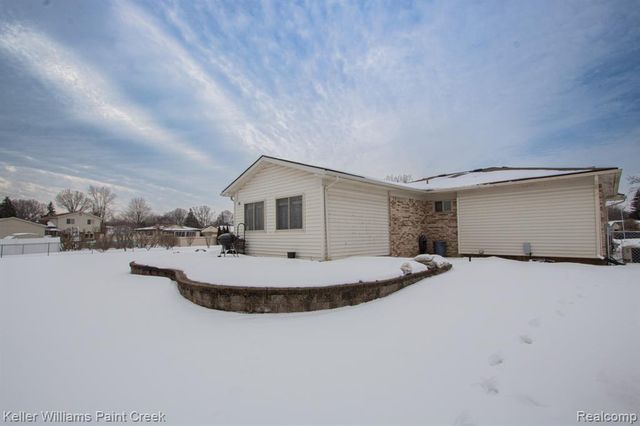 19648 Stanley Court, Clinton Township, MI 48038