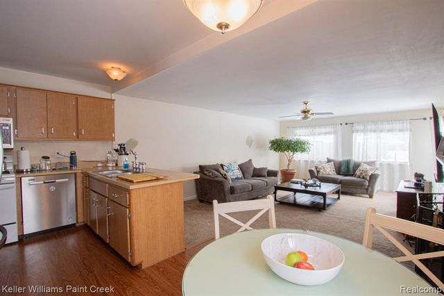 19648 Stanley Court, Clinton Township, MI 48038