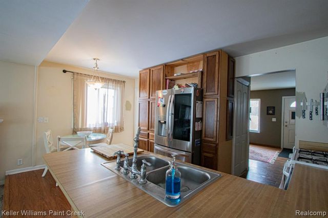 19648 Stanley Court, Clinton Township, MI 48038