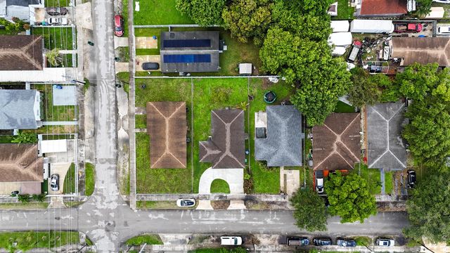 2287 NW 63RD Street, Miami, FL 33147