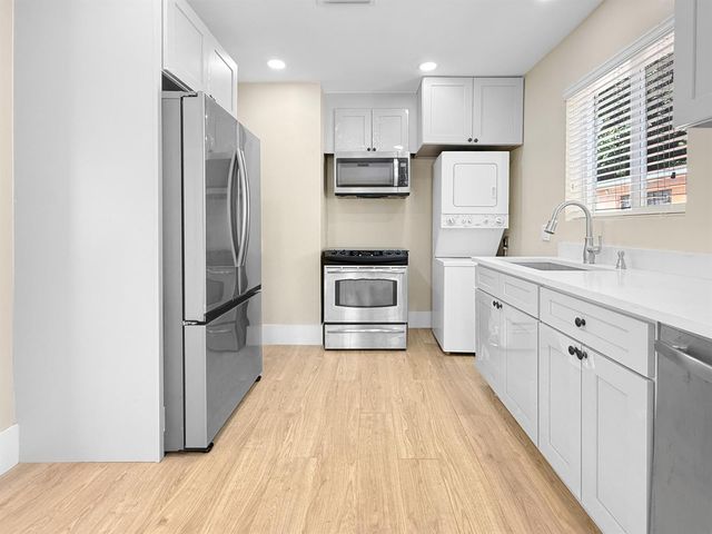2287 NW 63RD Street, Miami, FL 33147