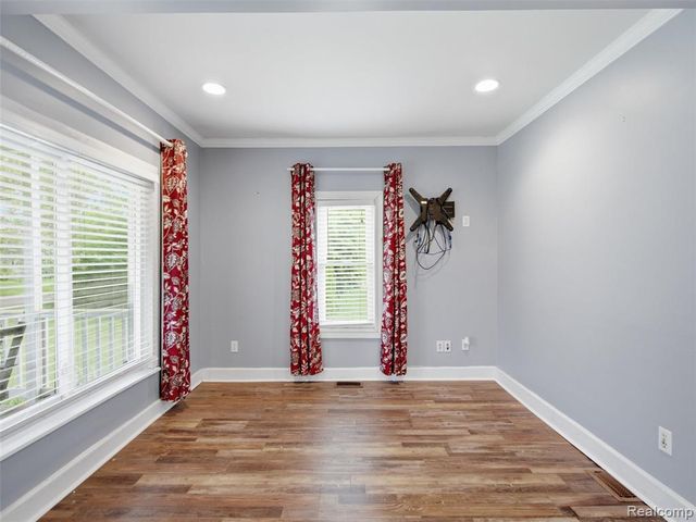 4615 Homesite Drive, Lake Orion, MI 48359
