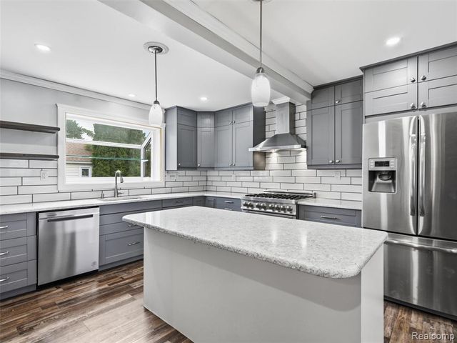 4615 Homesite Drive, Lake Orion, MI 48359